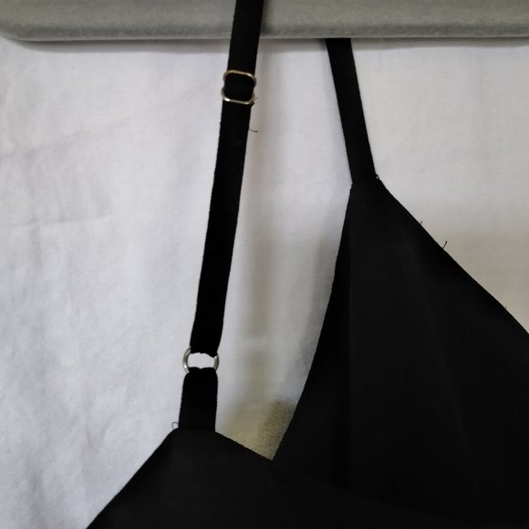 GUESS  ROMPER SZ  SM - Picture 3 of 5